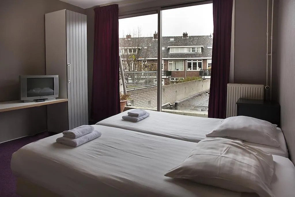 Economy Hotel Utrecht 2*,