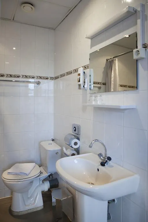 Economy Hotel Utrecht 2*,  Netherlands