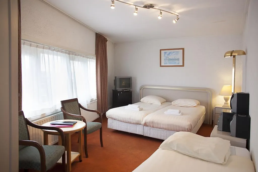 Economy Hotel Utrecht 2*,  Netherlands